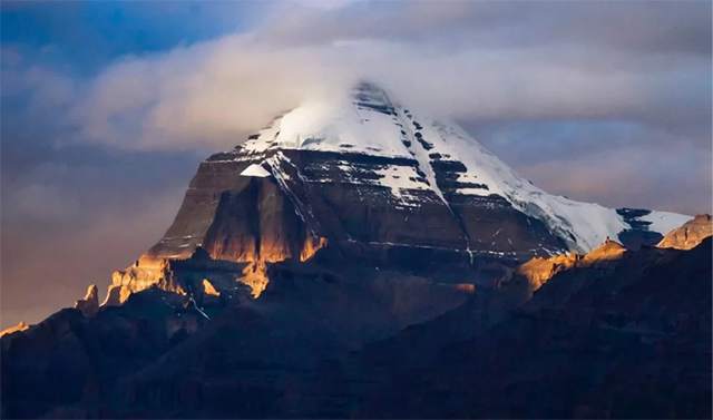 现代人已失去“先祖庇护”:共业棱镜,照见70亿人的思维回响 第14张 现代人已失去“先祖庇护”:共业棱镜,照见70亿人的思维回响 第14张